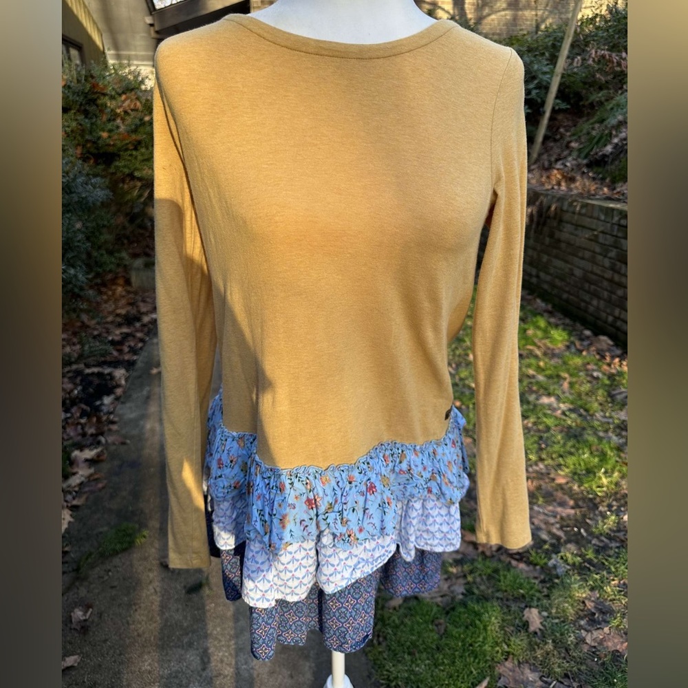 Matilda Jane Weekend Vibes Ruffled Top Size small